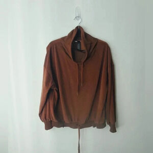 💥(free) Mondetta velour turtleneck  sweater